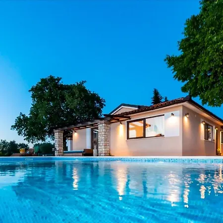 Villa Fauna Near The Town Of Rovinj
