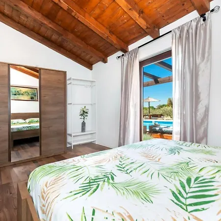 Villa Fauna Near The Town Of *